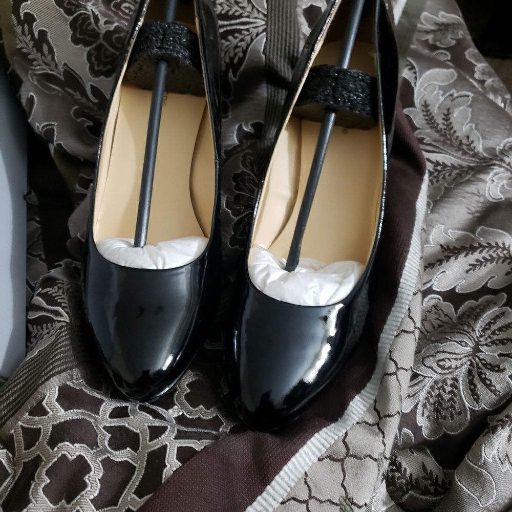 Liz Claiborne Heels 9 5